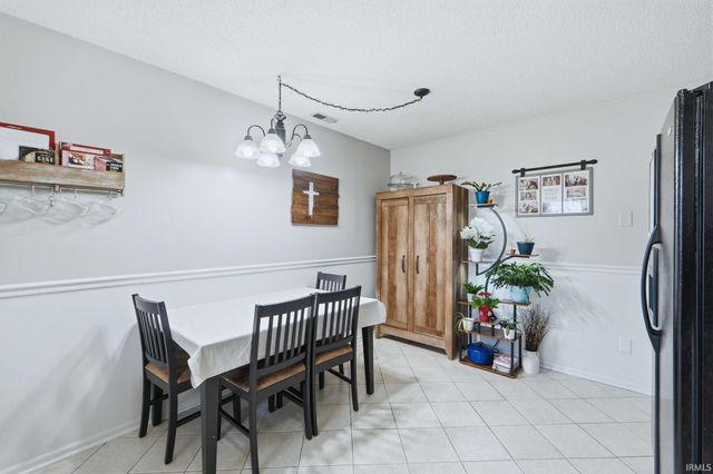 6604 Meadow Wood Place, Fort Wayne, IN 46825