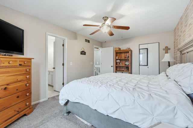 6604 Meadow Wood Place, Fort Wayne, IN 46825