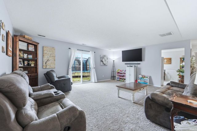 6604 Meadow Wood Place, Fort Wayne, IN 46825