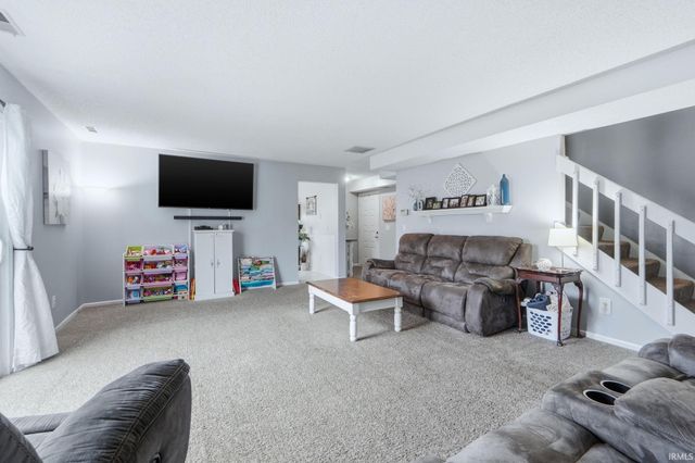 6604 Meadow Wood Place, Fort Wayne, IN 46825