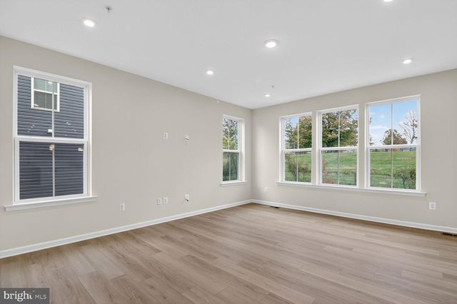 4014 MILNER RD, Nottingham, MD 21236