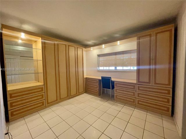 450 Paradise Isle Boulevard 205, Hallandale Beach, FL 33009