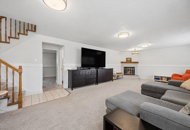 7525 W Manitoba Drive, Palos Heights, IL 60463
