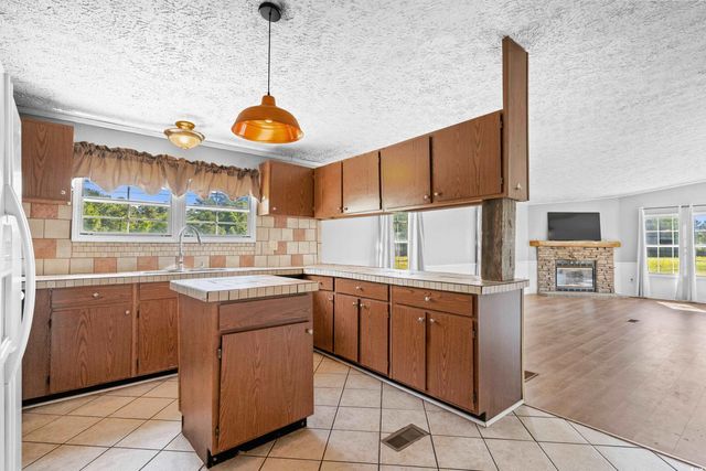 1099 Bonnie Bay Rd., Loris, SC 29569