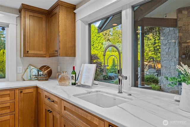 6006 128th Avenue NE, Kirkland, WA 98033