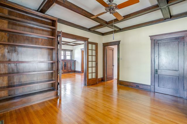 2124 Weatherbee Street, Fort Worth, TX 76110