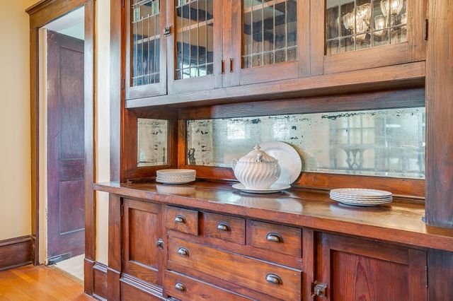 2124 Weatherbee Street, Fort Worth, TX 76110