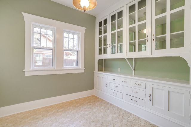 2124 Weatherbee Street, Fort Worth, TX 76110