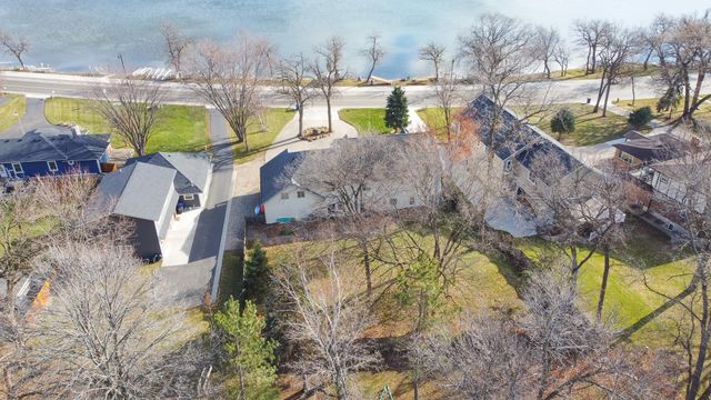 1082 W Lake Drive, Detroit Lakes, MN 56501