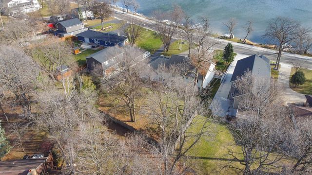 1082 W Lake Drive, Detroit Lakes, MN 56501