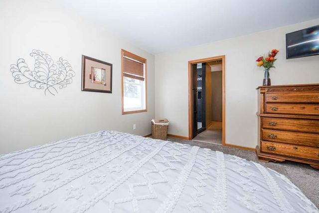 1082 W Lake Drive, Detroit Lakes, MN 56501