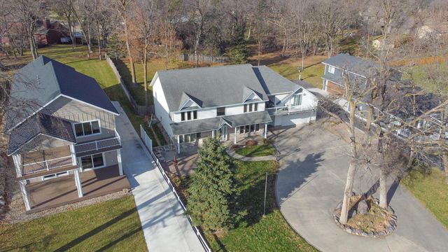 1082 W Lake Drive, Detroit Lakes, MN 56501