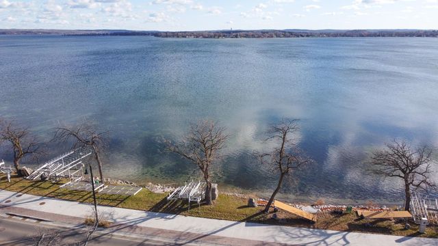 1082 W Lake Drive, Detroit Lakes, MN 56501