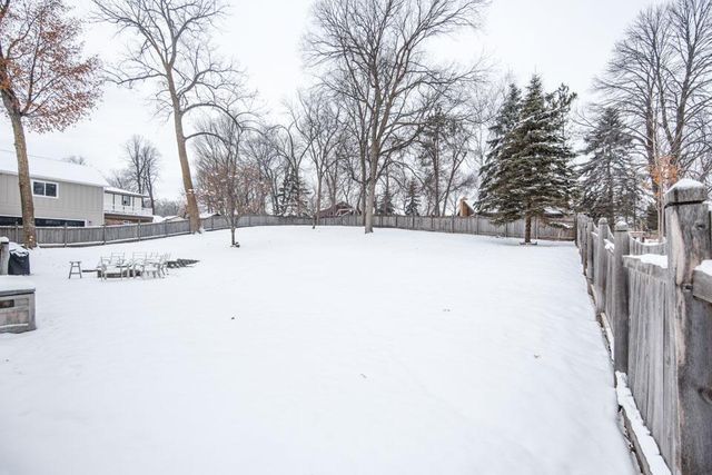 1082 W Lake Drive, Detroit Lakes, MN 56501