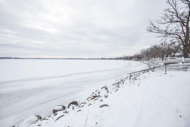 1082 W Lake Drive, Detroit Lakes, MN 56501