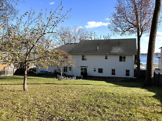 1082 W Lake Drive, Detroit Lakes, MN 56501