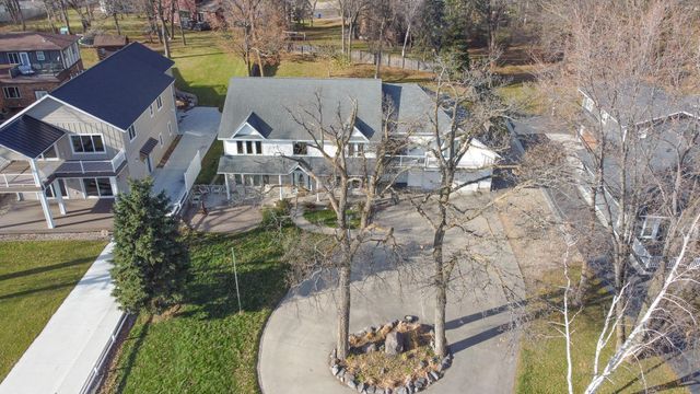1082 W Lake Drive, Detroit Lakes, MN 56501