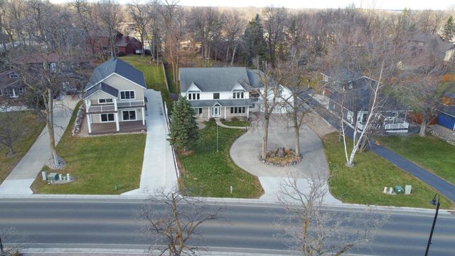 1082 W Lake Drive, Detroit Lakes, MN 56501