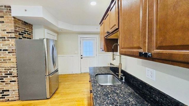 132 North 3, Salem, MA 01970