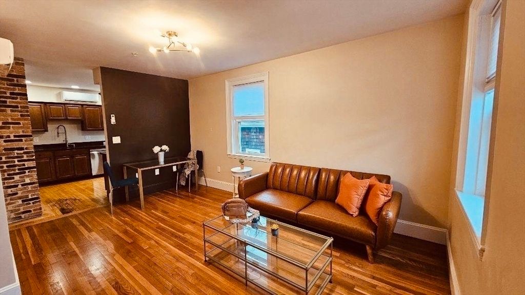 132 North 3, Salem, MA 01970