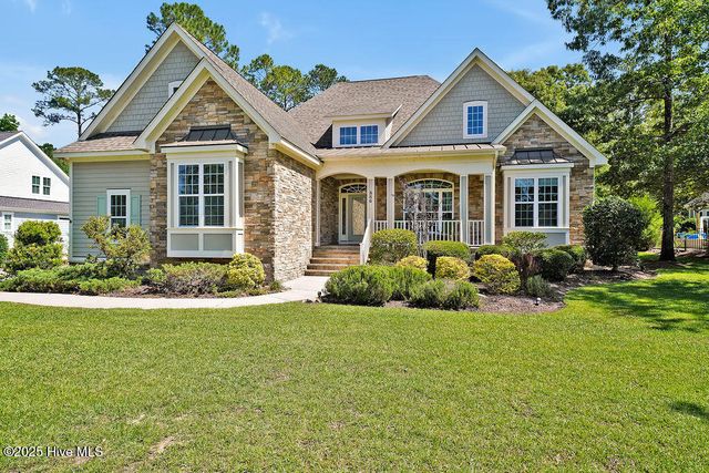 886 Hollybriar Drive, Bolivia, NC 28422