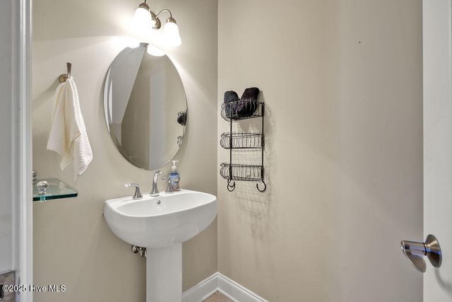 886 Hollybriar Drive, Bolivia, NC 28422