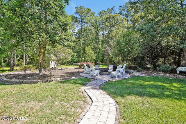 886 Hollybriar Drive, Bolivia, NC 28422