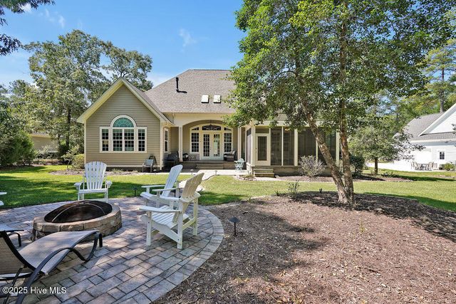 886 Hollybriar Drive, Bolivia, NC 28422