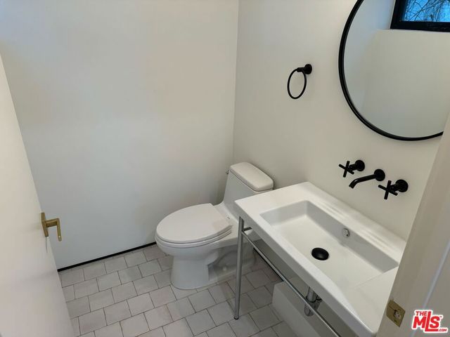 611 Broadway Street, Venice, CA 90291