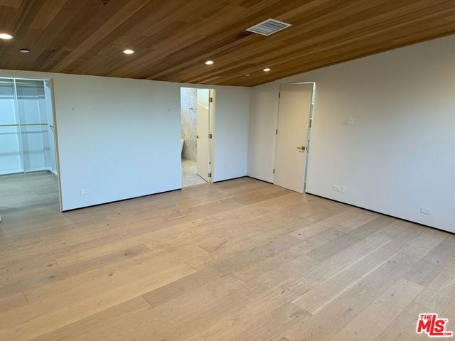 611 Broadway Street, Venice, CA 90291