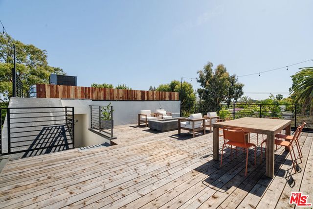 611 Broadway Street, Venice, CA 90291