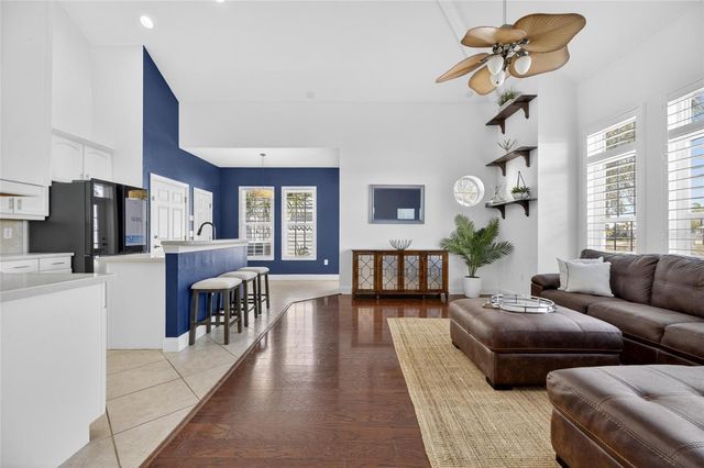 5536 LUMINAR POINTE LANE, Apollo Beach, FL 33572