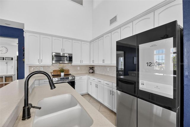 5536 LUMINAR POINTE LANE, Apollo Beach, FL 33572