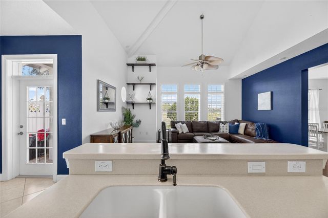 5536 LUMINAR POINTE LANE, Apollo Beach, FL 33572