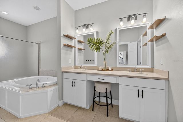 5536 LUMINAR POINTE LANE, Apollo Beach, FL 33572