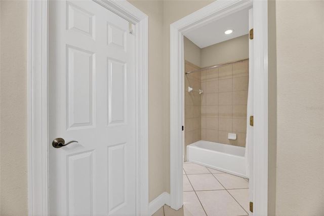 5536 LUMINAR POINTE LANE, Apollo Beach, FL 33572