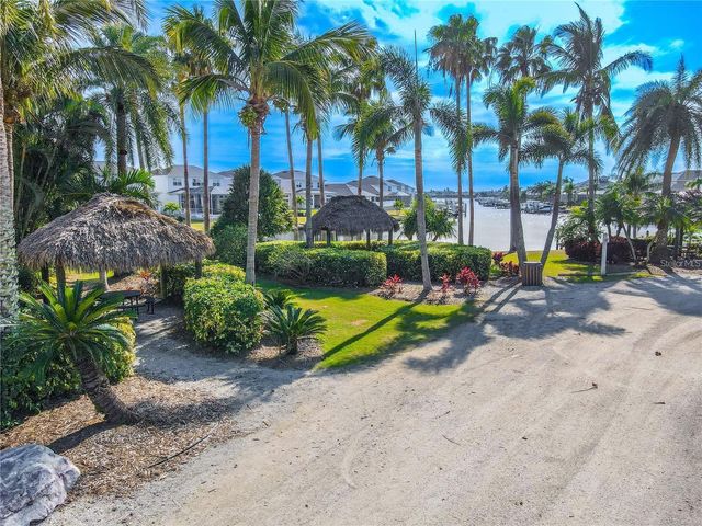 5536 LUMINAR POINTE LANE, Apollo Beach, FL 33572