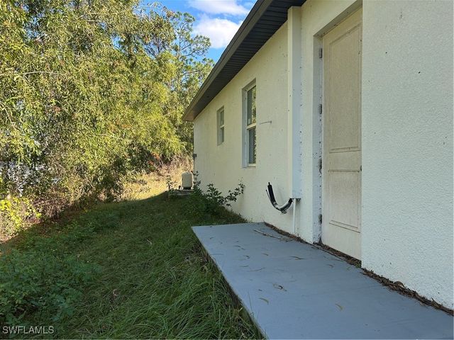 4930 40th ST NE, Naples, FL 34120