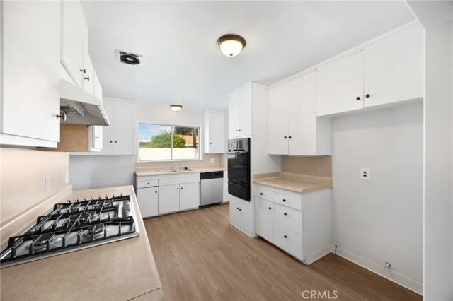 1207 W Woodcrest, Fullerton, CA 92833