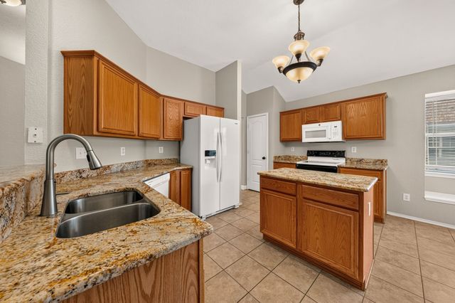 412 Sugar Mill Road, Cedar Hill, TX 75104