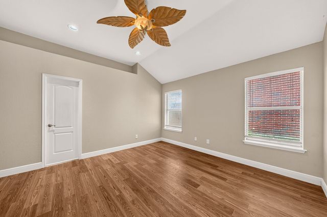 412 Sugar Mill Road, Cedar Hill, TX 75104