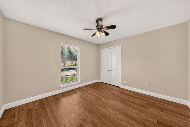 412 Sugar Mill Road, Cedar Hill, TX 75104