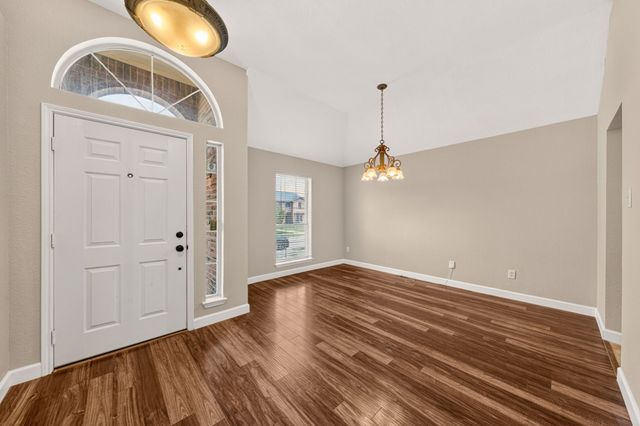 412 Sugar Mill Road, Cedar Hill, TX 75104