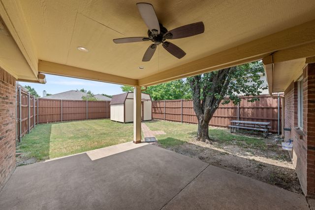 412 Sugar Mill Road, Cedar Hill, TX 75104