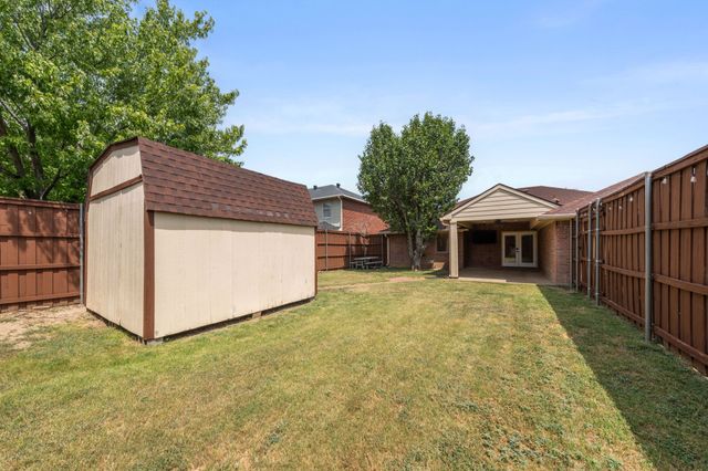 412 Sugar Mill Road, Cedar Hill, TX 75104