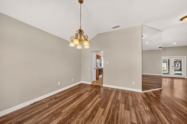 412 Sugar Mill Road, Cedar Hill, TX 75104