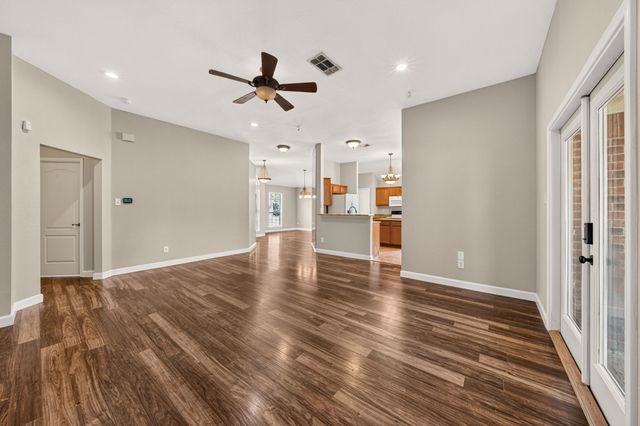 412 Sugar Mill Road, Cedar Hill, TX 75104