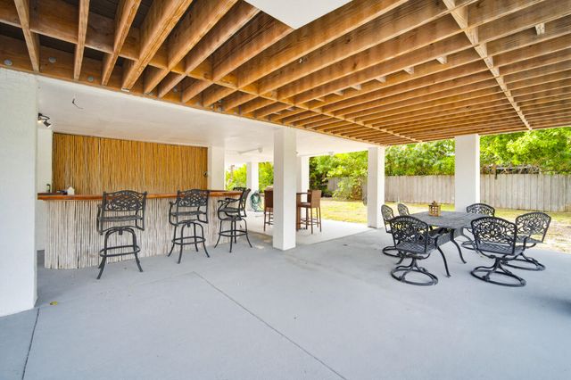 16941 Driftwood Lane, Sugarloaf Key, FL 33042