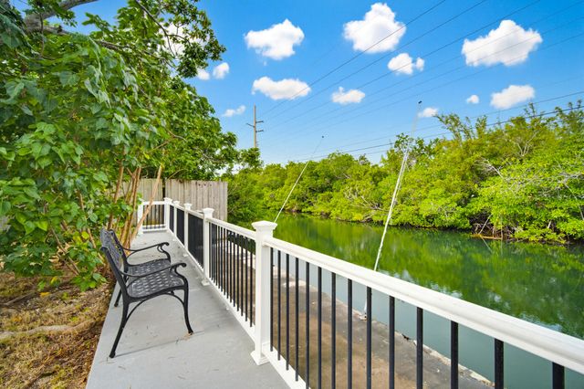 16941 Driftwood Lane, Sugarloaf Key, FL 33042