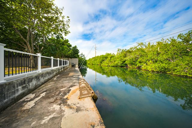 16941 Driftwood Lane, Sugarloaf Key, FL 33042